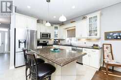 11 WILLSON CROSS | Fonthill Ontario | Slide Image Five