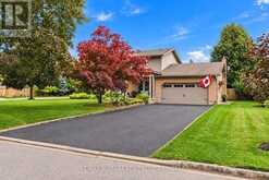 7 COLONEL BUTLER CRESCENT | Niagara-on-the-Lake Ontario | Slide Image Two
