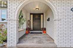 31 JESSICA DRIVE | St. Catharines Ontario | Slide Image Three