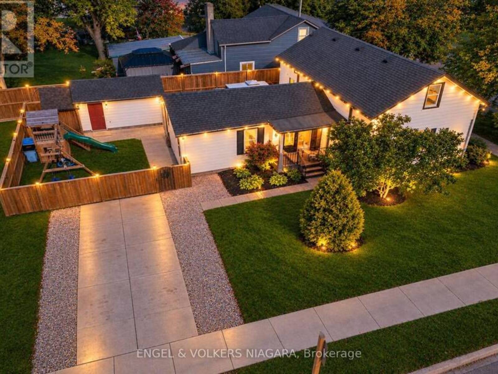 13 FREDERICK AVENUE, Bluewater, Ontario N0M 2T0