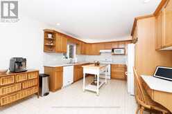105 WELLANDVALE DRIVE | Welland Ontario | Slide Image Eleven