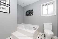 105 WELLANDVALE DRIVE | Welland Ontario | Slide Image Nineteen