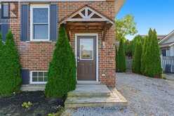 4 FOX TRAIL DRIVE | St. Catharines Ontario | Slide Image Three