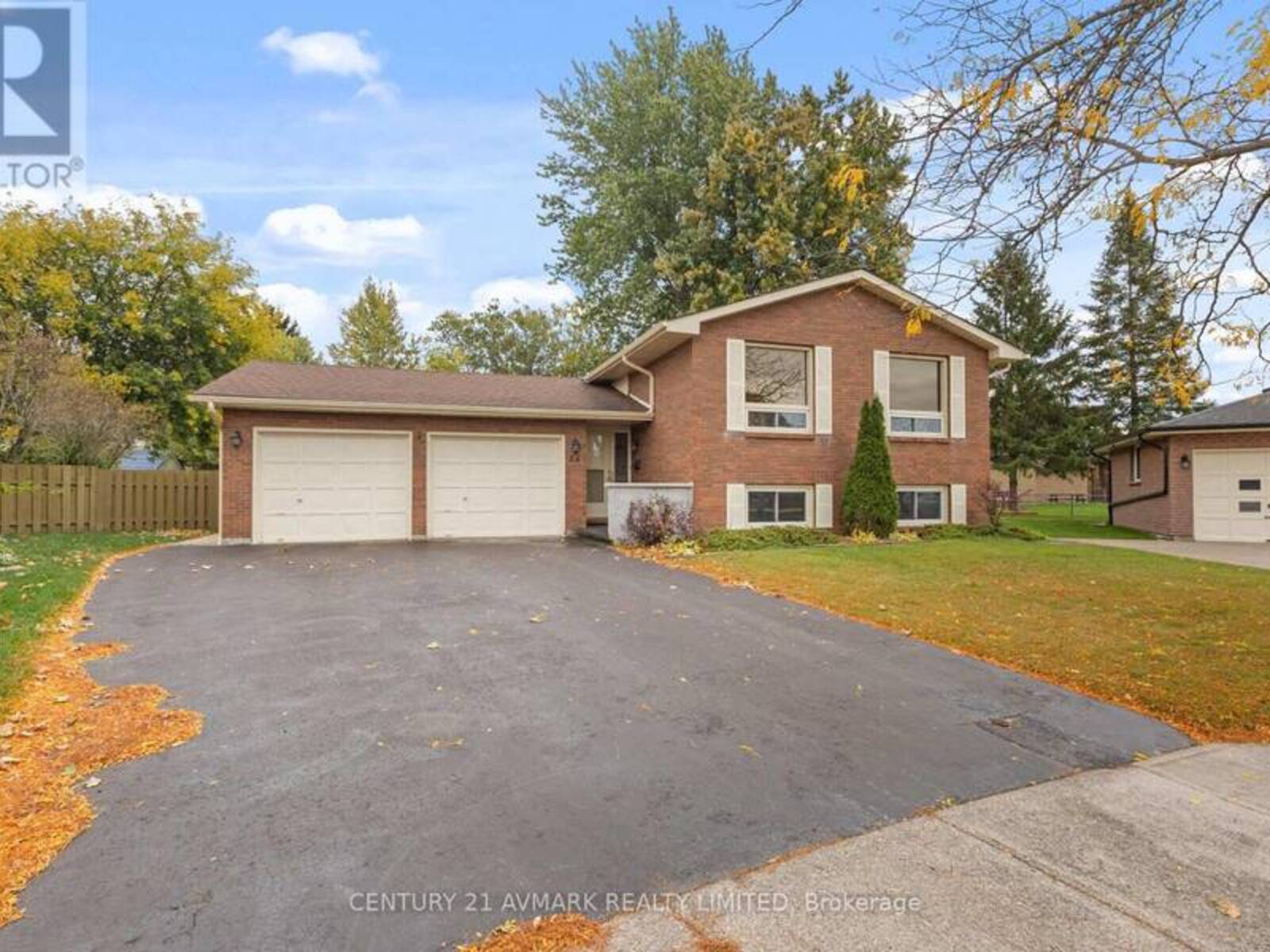 24 HUNTINGTON CIRCLE, Welland, Ontario L3C 6J4