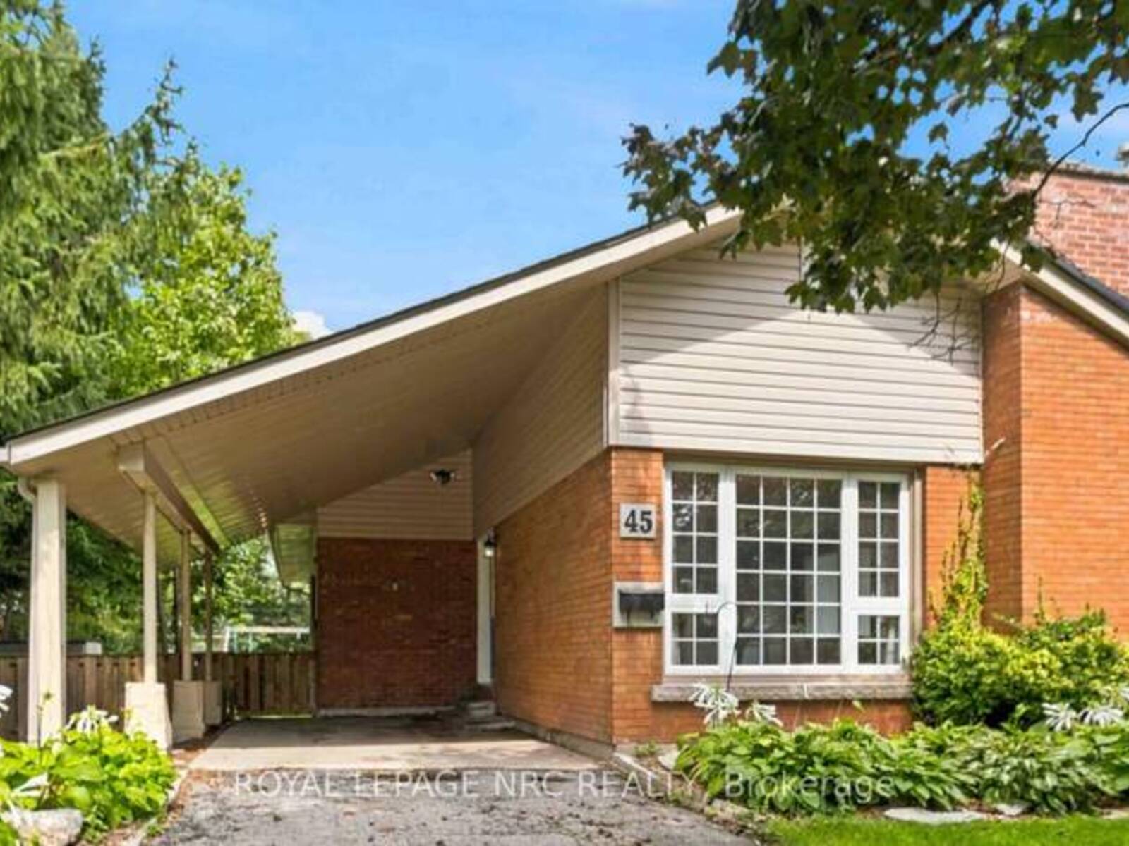 45 WOODCROFT CRESCENT, Welland, Ontario L3C 2H6
