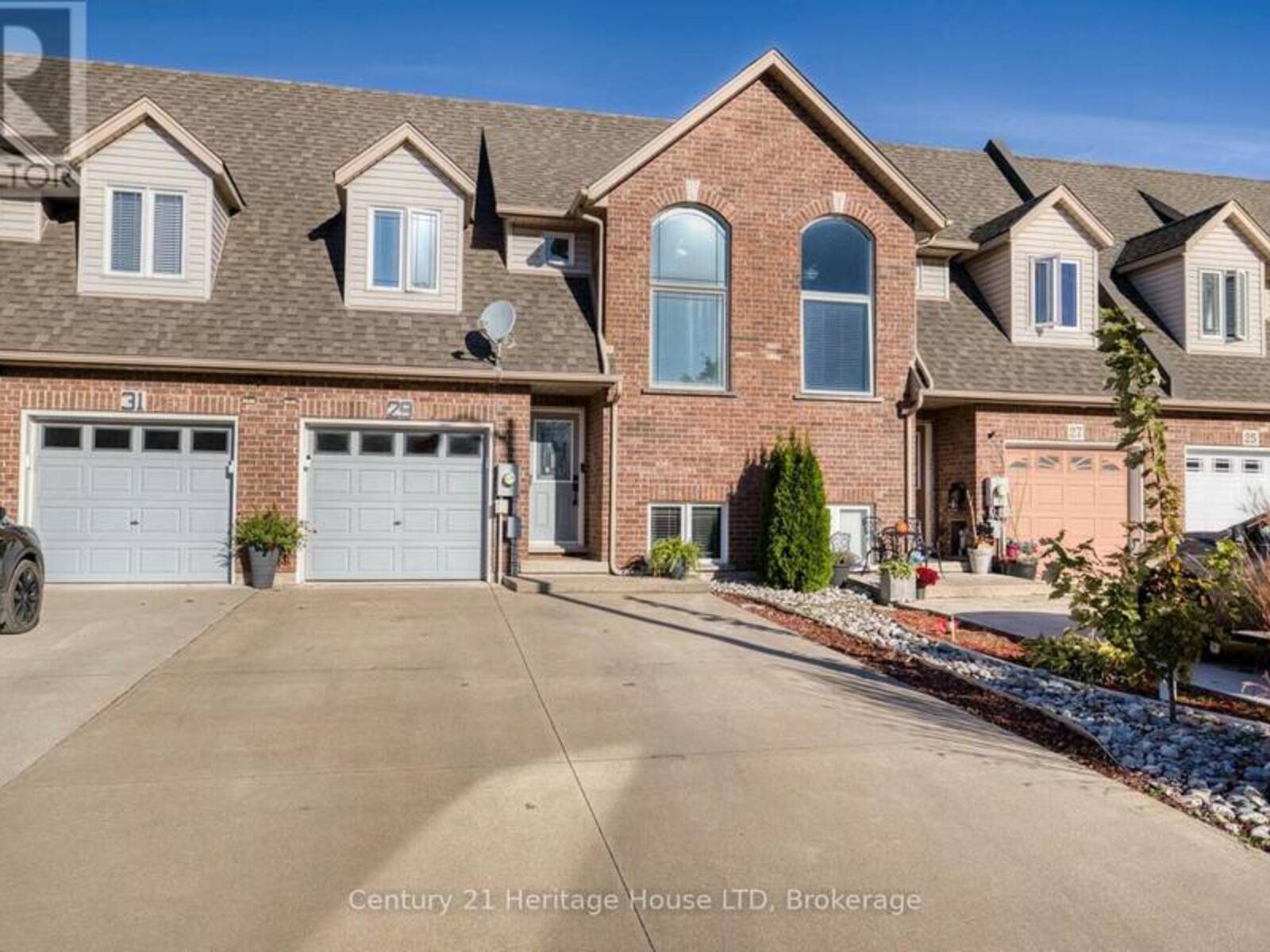 29 BLUEGRASS CRESCENT, St. Catharines, Ontario L2P 0A8