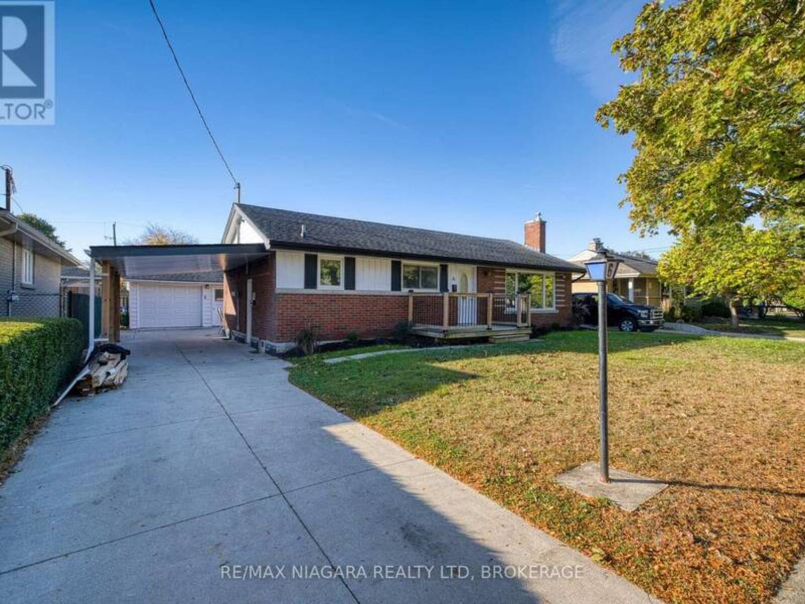6 BROADMORE AVENUE, St. Catharines, Ontario L2M 6A5