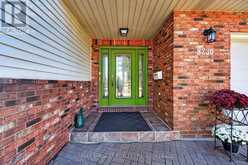 8230 LEXINGTON COURT | Niagara Falls Ontario | Slide Image Seven