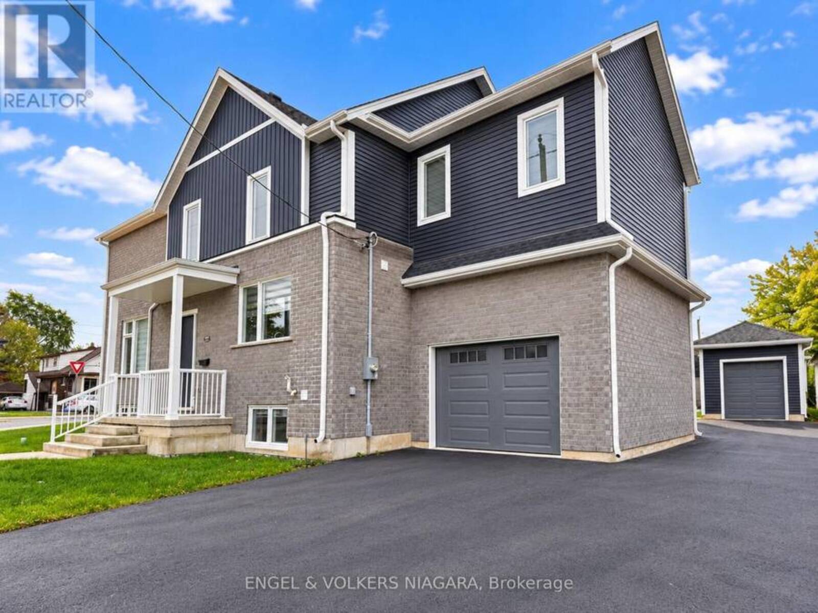 4499 FOURTH AVENUE, Niagara Falls, Ontario L2E 4N4