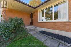 4227 PETTIT AVENUE | Niagara Falls Ontario | Slide Image Three