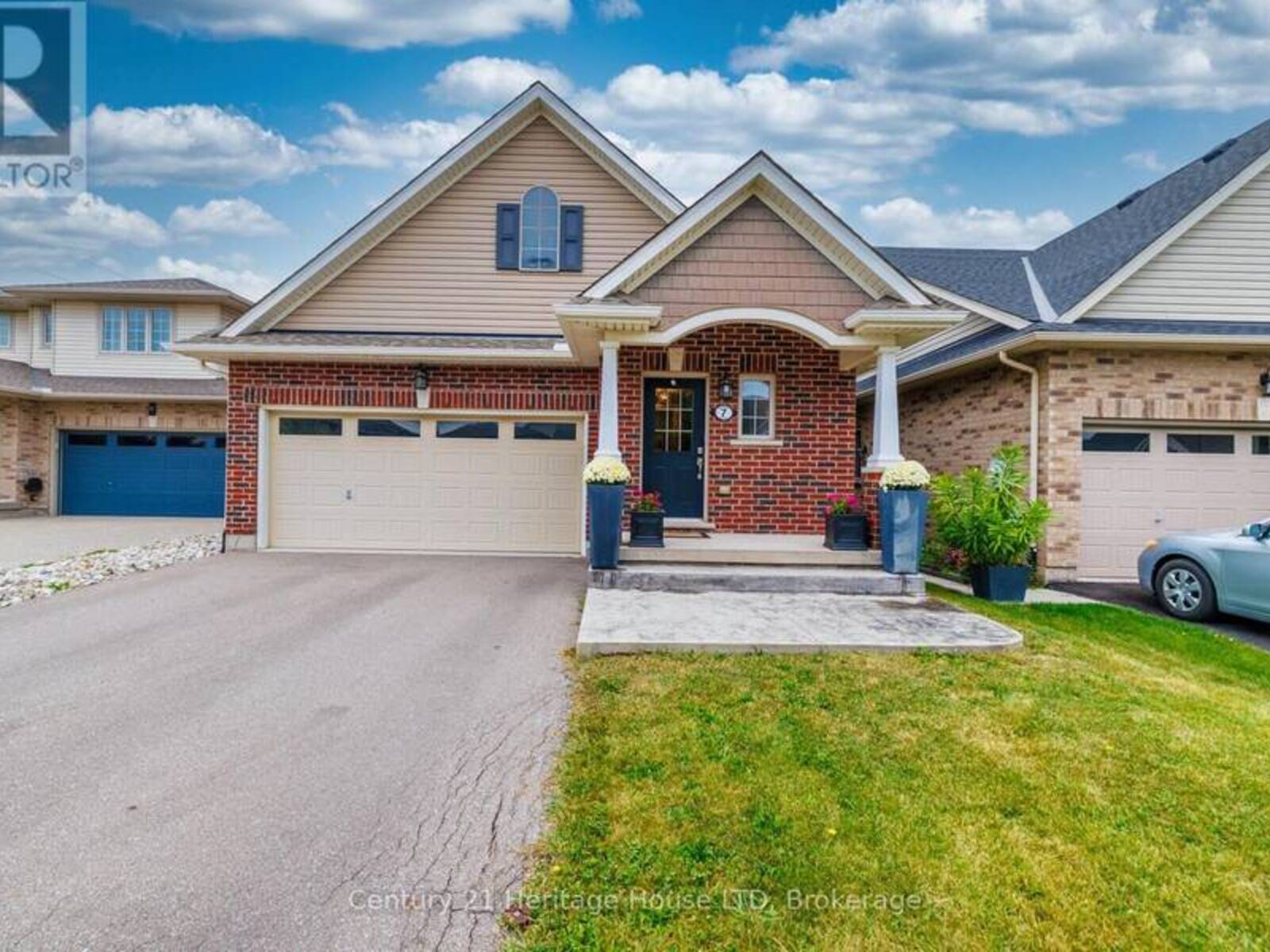 7 KENMAR COURT, St. Catharines, Ontario L2P 0E4