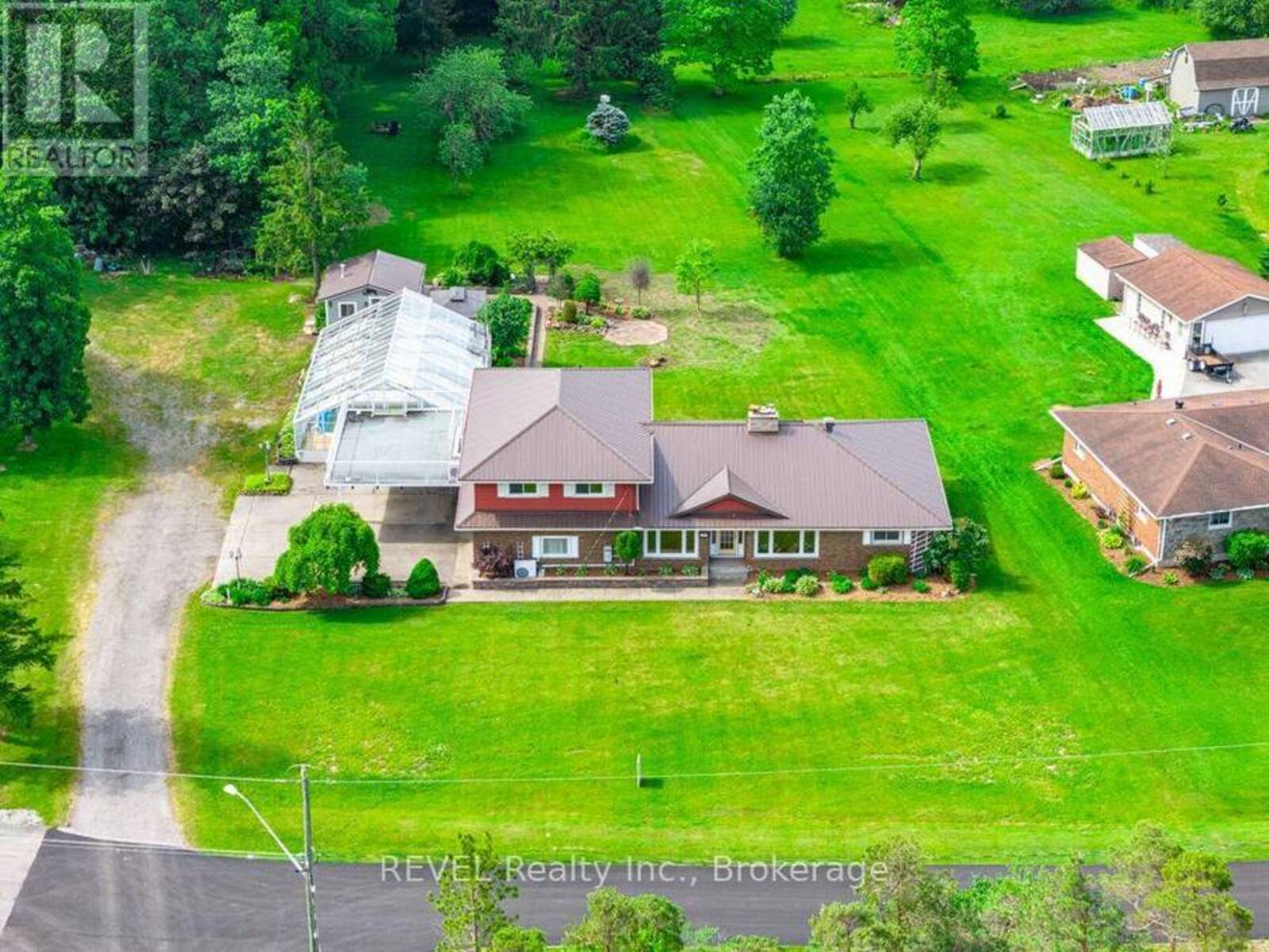 2229 HOUCK CRESCENT, Fort Erie, Ontario L2A 5M4