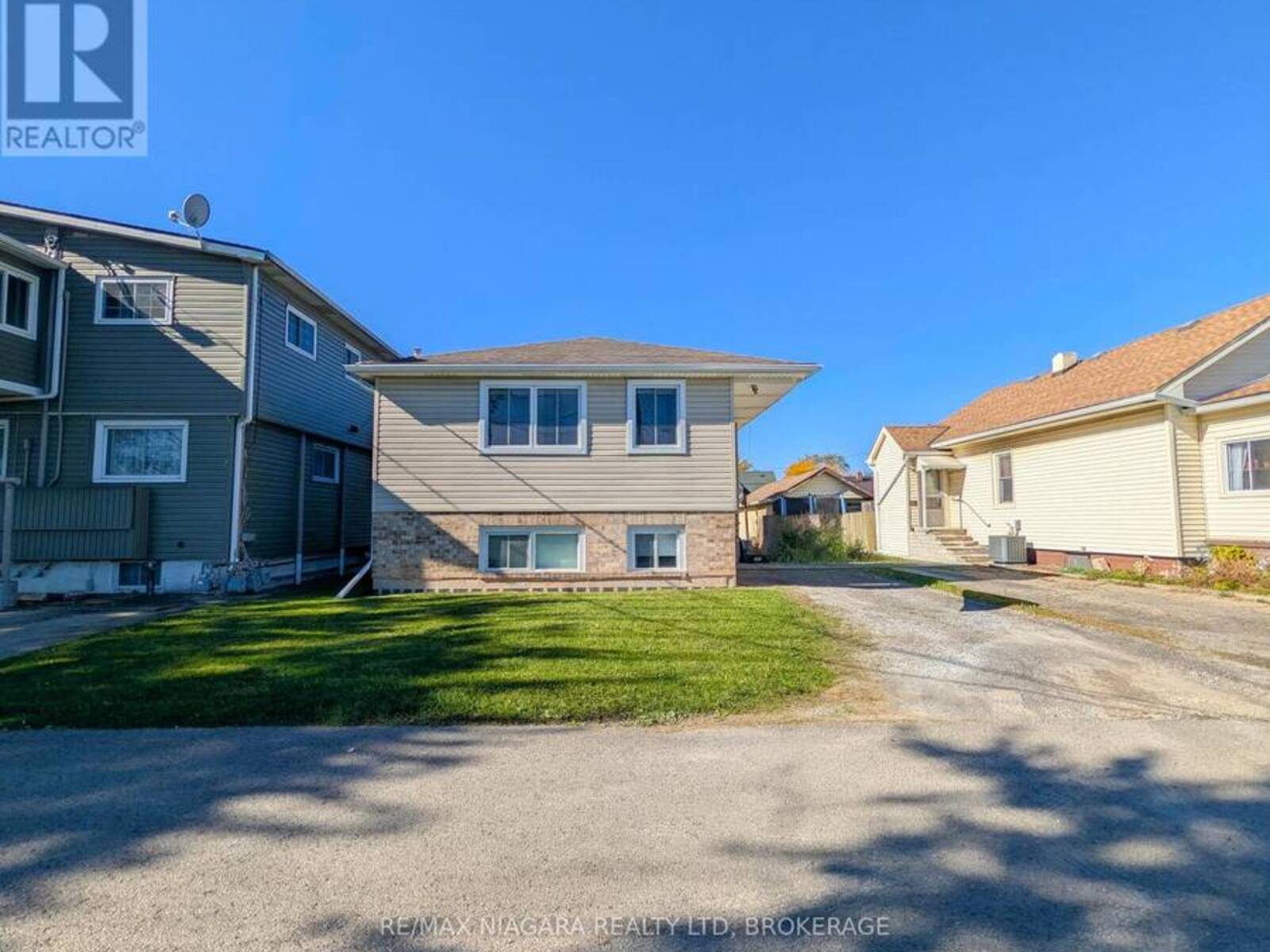 3 KLINES AVENUE, Welland, Ontario L3C 1Z7