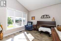1 BAHAMA BAY | St. Catharines Ontario | Slide Image Twelve