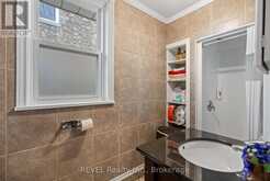 4755 RIVER ROAD | Niagara Falls Ontario | Slide Image Sixteen