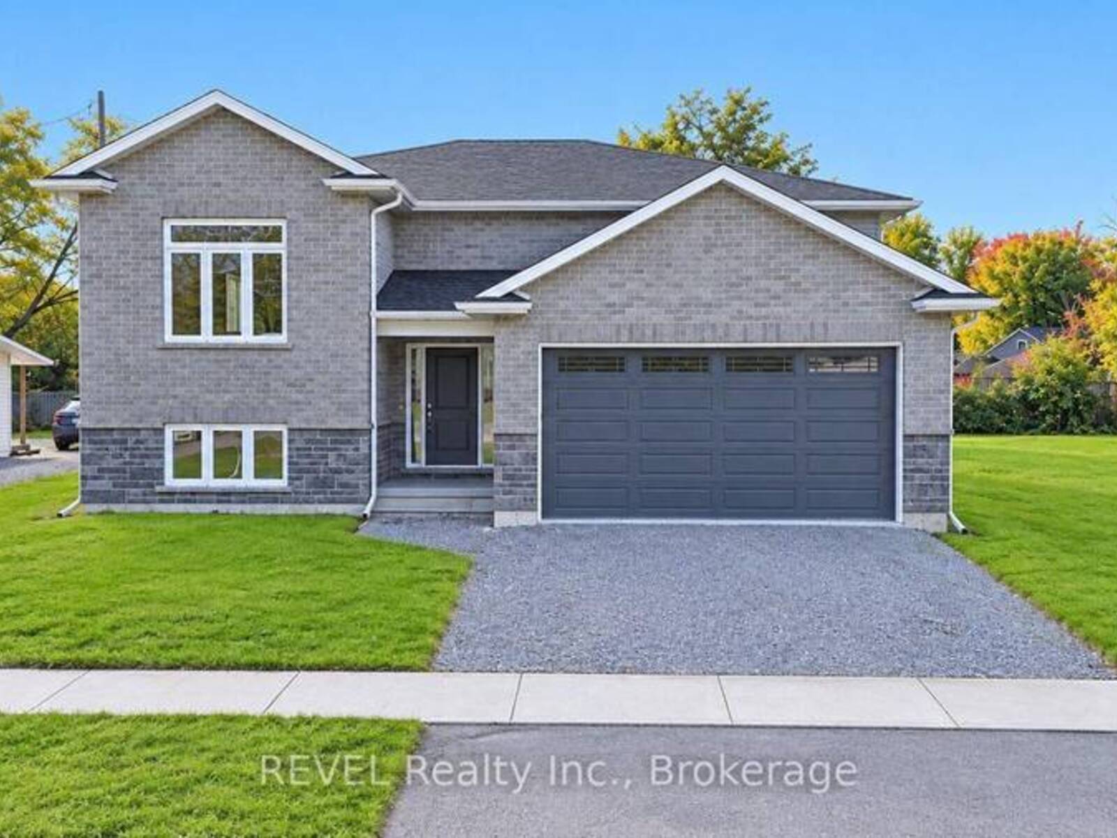735 DOMINION ROAD, Fort Erie, Ontario L2A 1G9