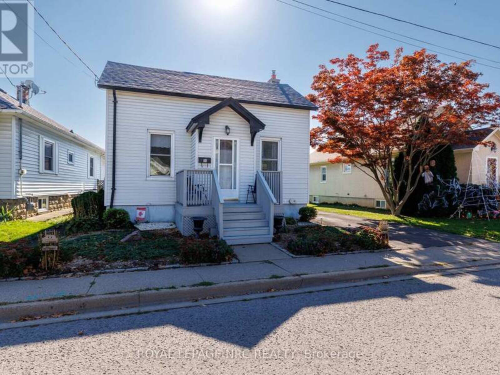 56 BEECH STREET, St. Catharines, Ontario L2R 2B7