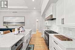 1A BAYBERRY LANE | Niagara-on-the-Lake Ontario | Slide Image Ten