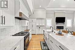 1A BAYBERRY LANE | Niagara-on-the-Lake Ontario | Slide Image Six