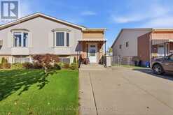 8372 MUNDARE CRESCENT | Niagara Falls Ontario | Slide Image Two