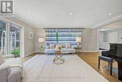 2 AITKEN CIRCLE | Markham Ontario | Slide Image Ten