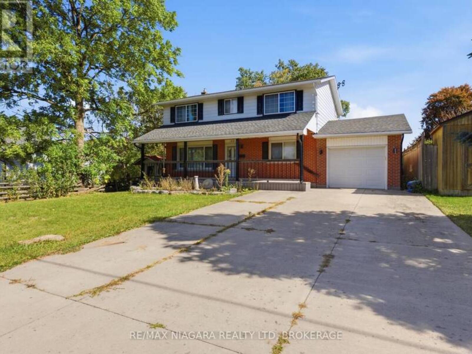 163 CHAMPLAIN DRIVE, Fort Erie, Ontario L2A 1Z9