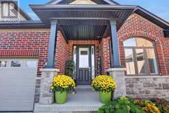 5064 CONNOR DRIVE | Beamsville Ontario | Slide Image Three