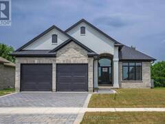 17 SPRUCE CRESCENT Parkhill Ontario, N0M 2K0