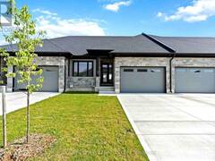 2 - 32 POSTMA CRESCENT North Middlesex Ontario, N0M 1A0