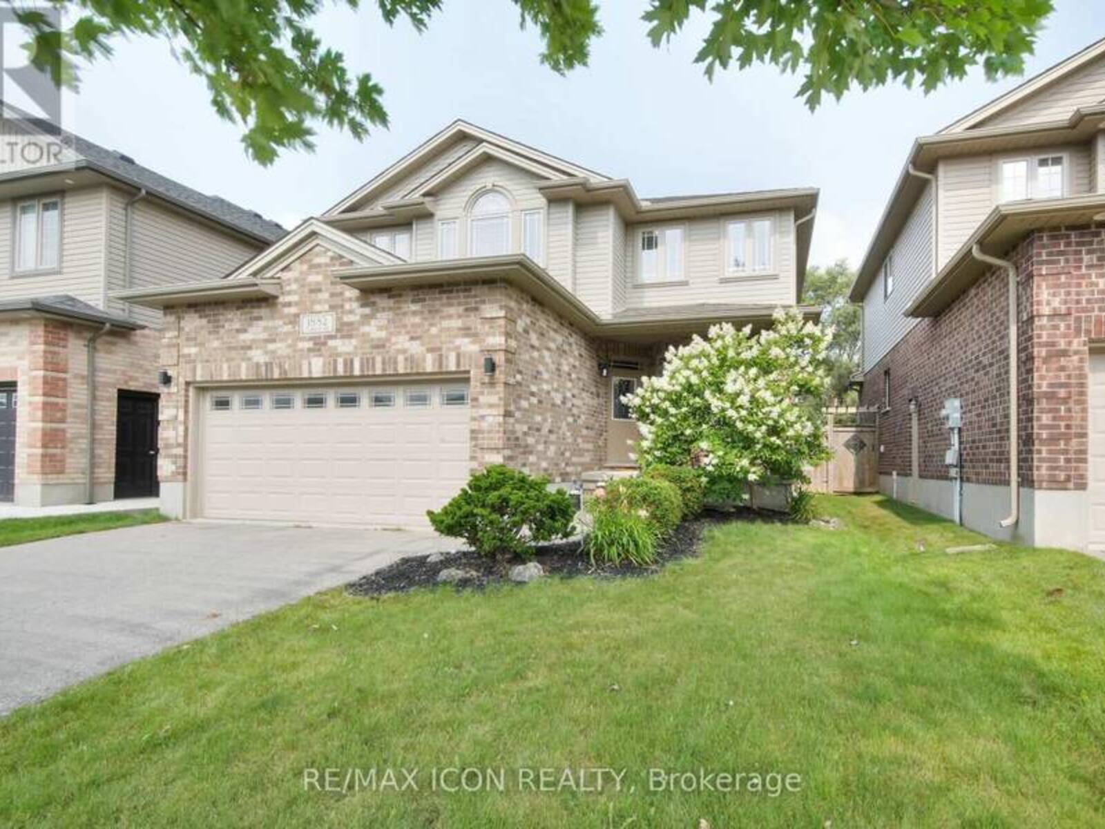 1882 JUBILEE DRIVE, London, Ontario N6G 0H6