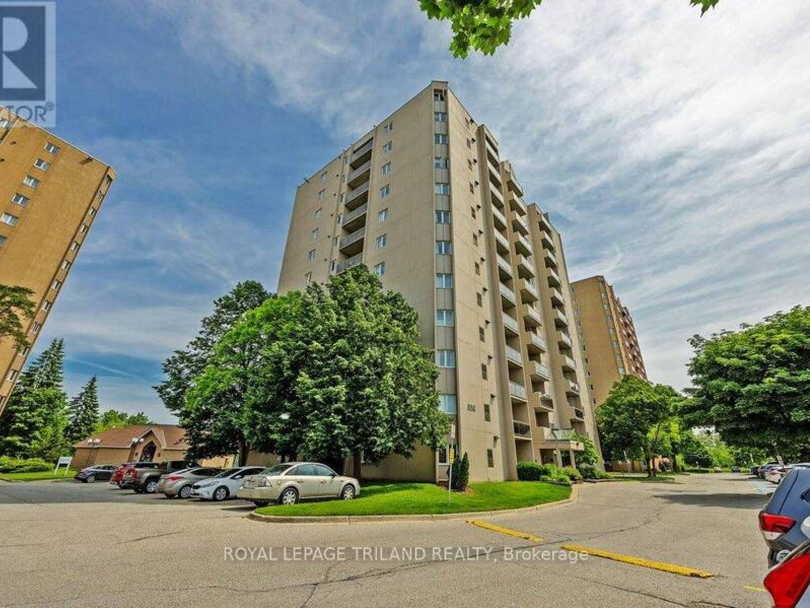 902 - 858 COMMISSIONERS ROAD E, London, Ontario N6C 5Y5