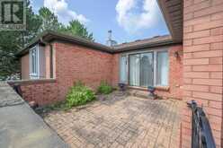 12 - 65 FIDDLERS GREEN ROAD | London Ontario | Slide Image Thirty