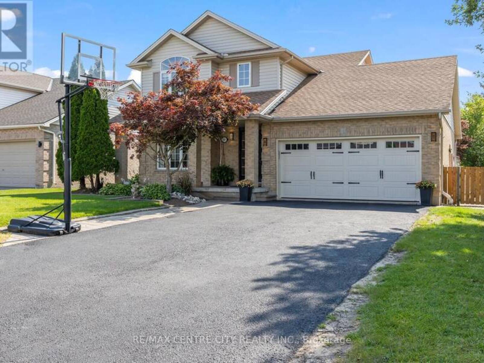 56 MAPLERIDGE CRESCENT, Thames Centre, Ontario N0L 1G3