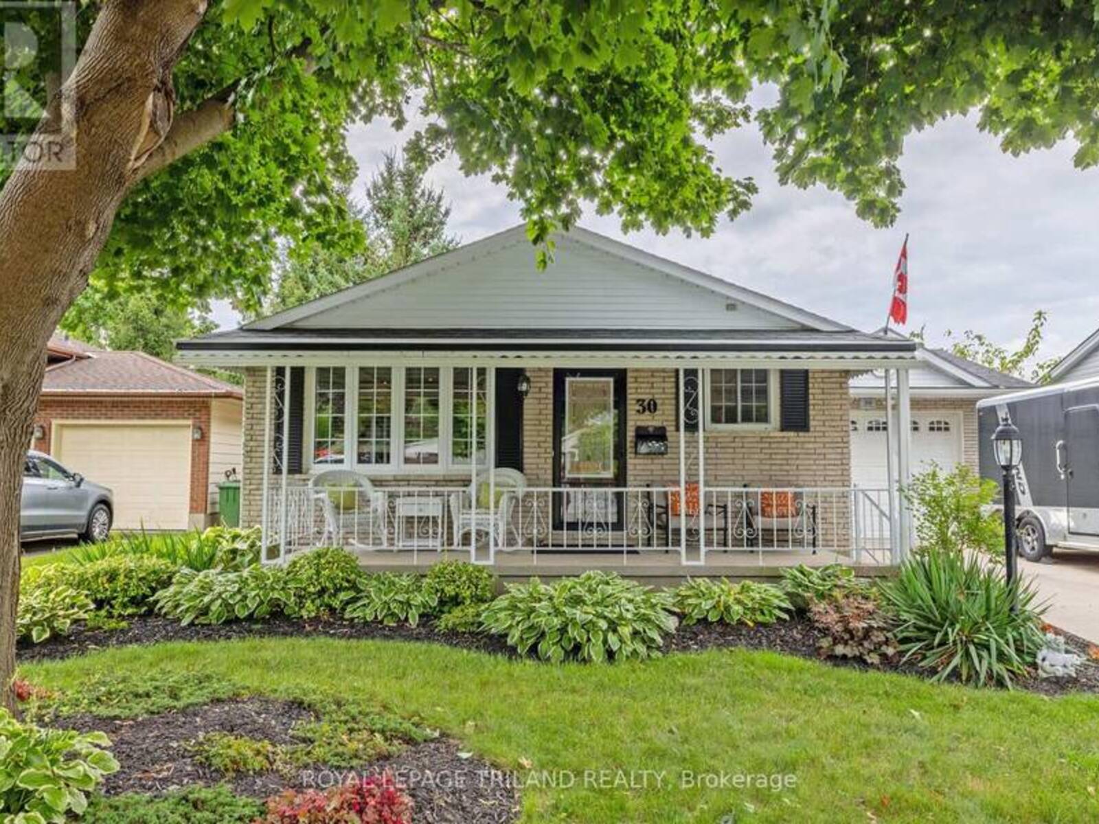 30 CALDWELL STREET, St. Thomas, Ontario N5R 5J2