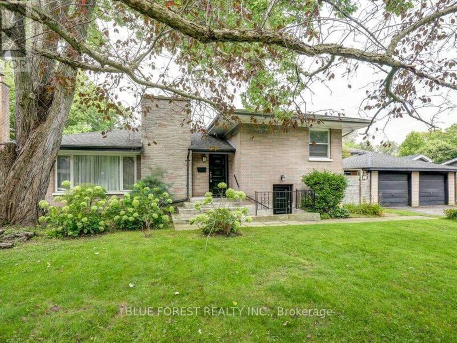 11 MCALPINE AVENUE, London, Ontario N6J 2T3