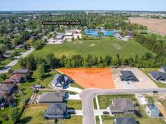 118 PHIBBS STREET Lambton Shores Ontario, N0N 1J0