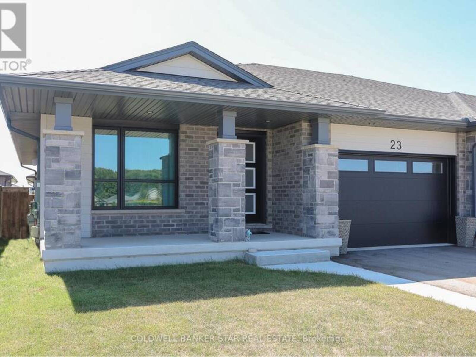 23 FEATHERS CROSSING, St. Thomas, Ontario N5R 0M4