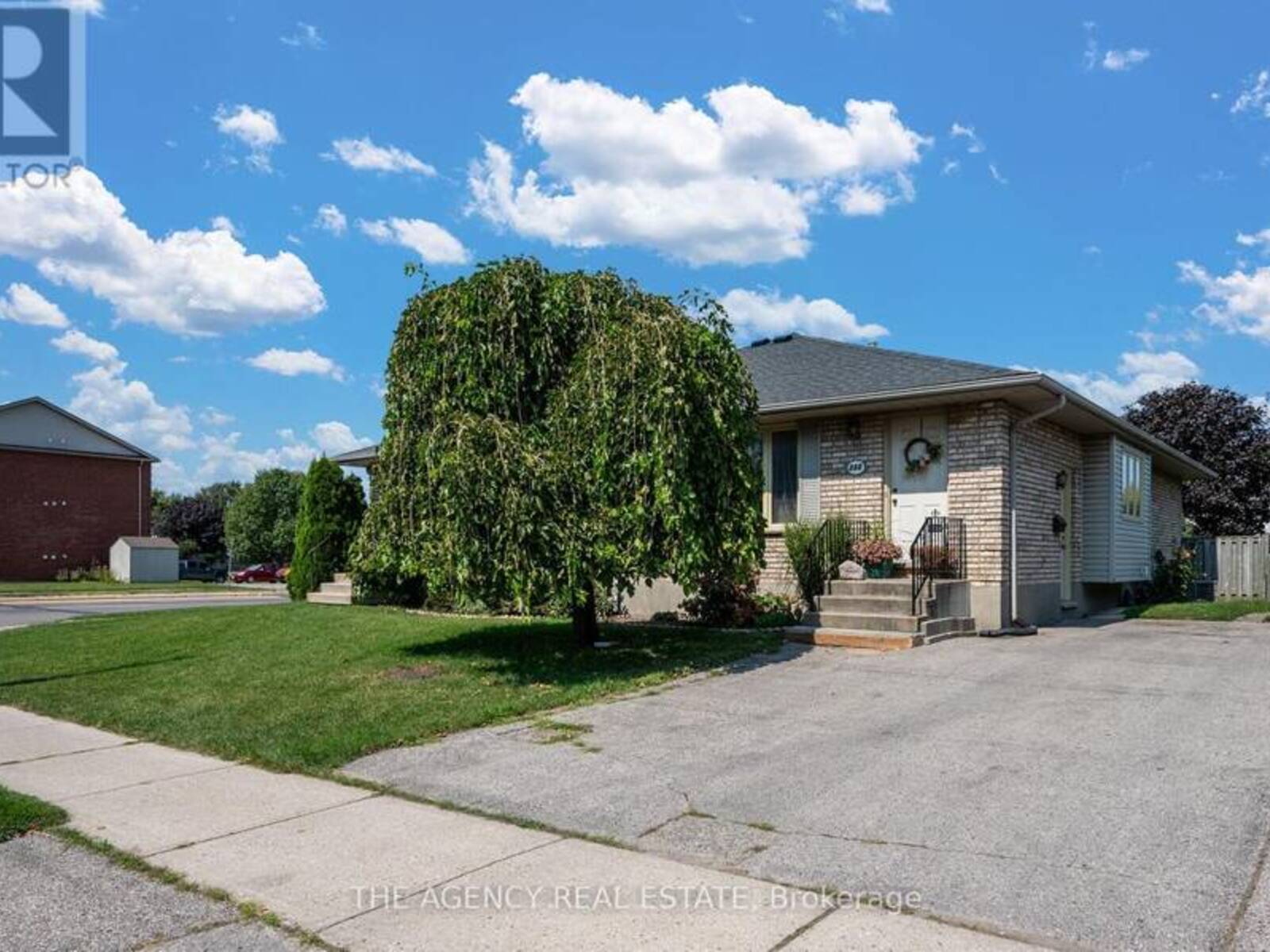 360 HIGHVIEW DRIVE, St. Thomas, Ontario N5R 5Z6