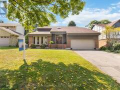 15 SKI VALLEY CRESCENT London Ontario, N6K 3H2