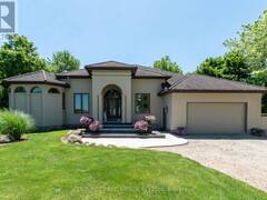 2529 NAPPERTON DRIVE Adelaide-Metcalfe Ontario, N7G 3H8