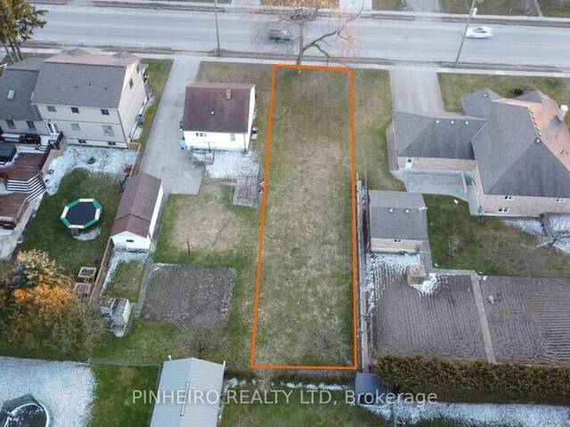 22566 ADELAIDE STREET N Strathroy-Caradoc Ontario, N0L 1W0