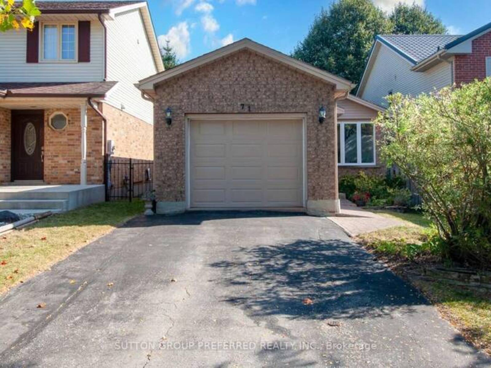 71 SOUTHCOTT COURT, London, Ontario N6G 4Y6