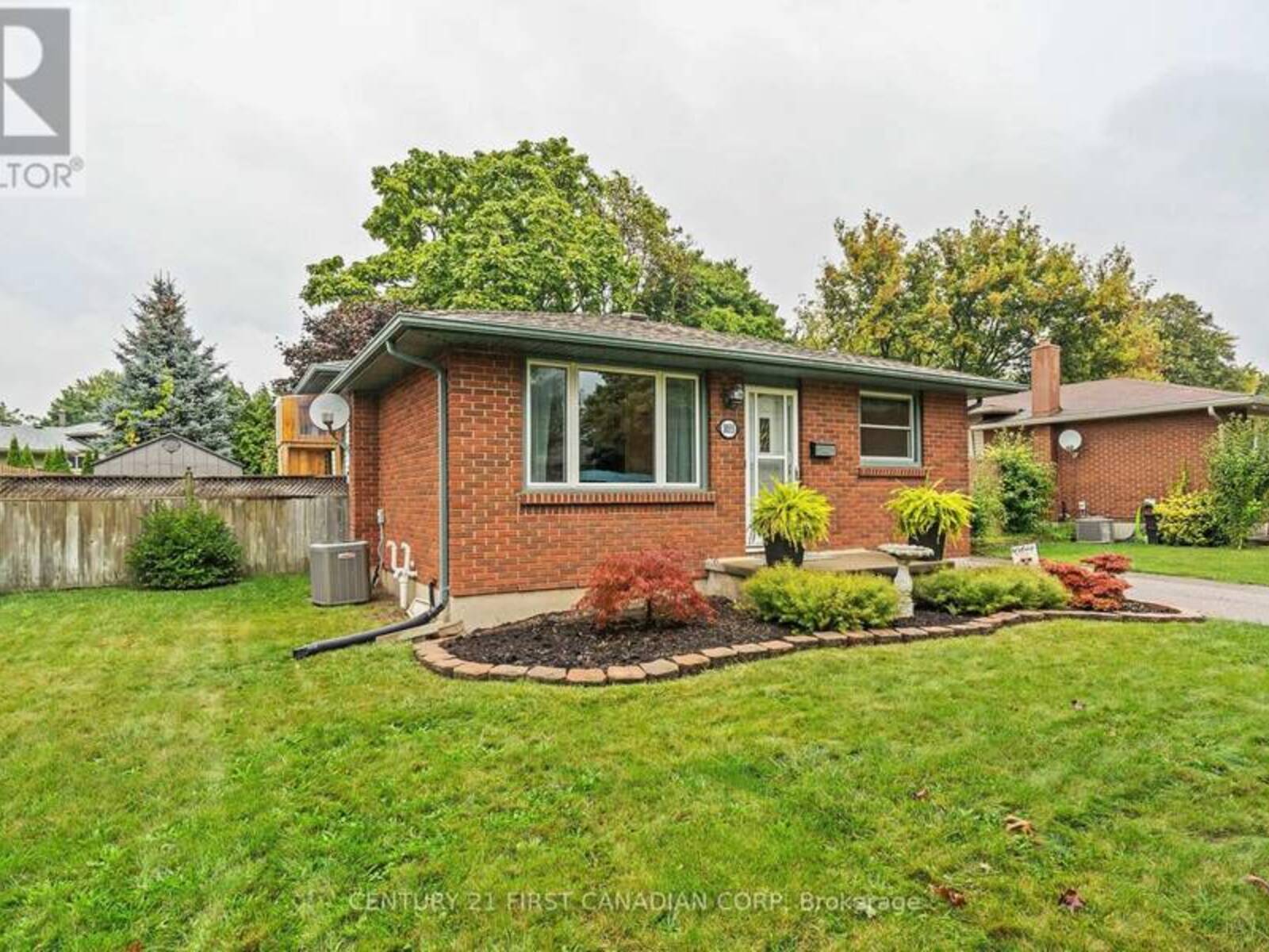 1055 OSGOODE DRIVE, London, Ontario N6E 1E3