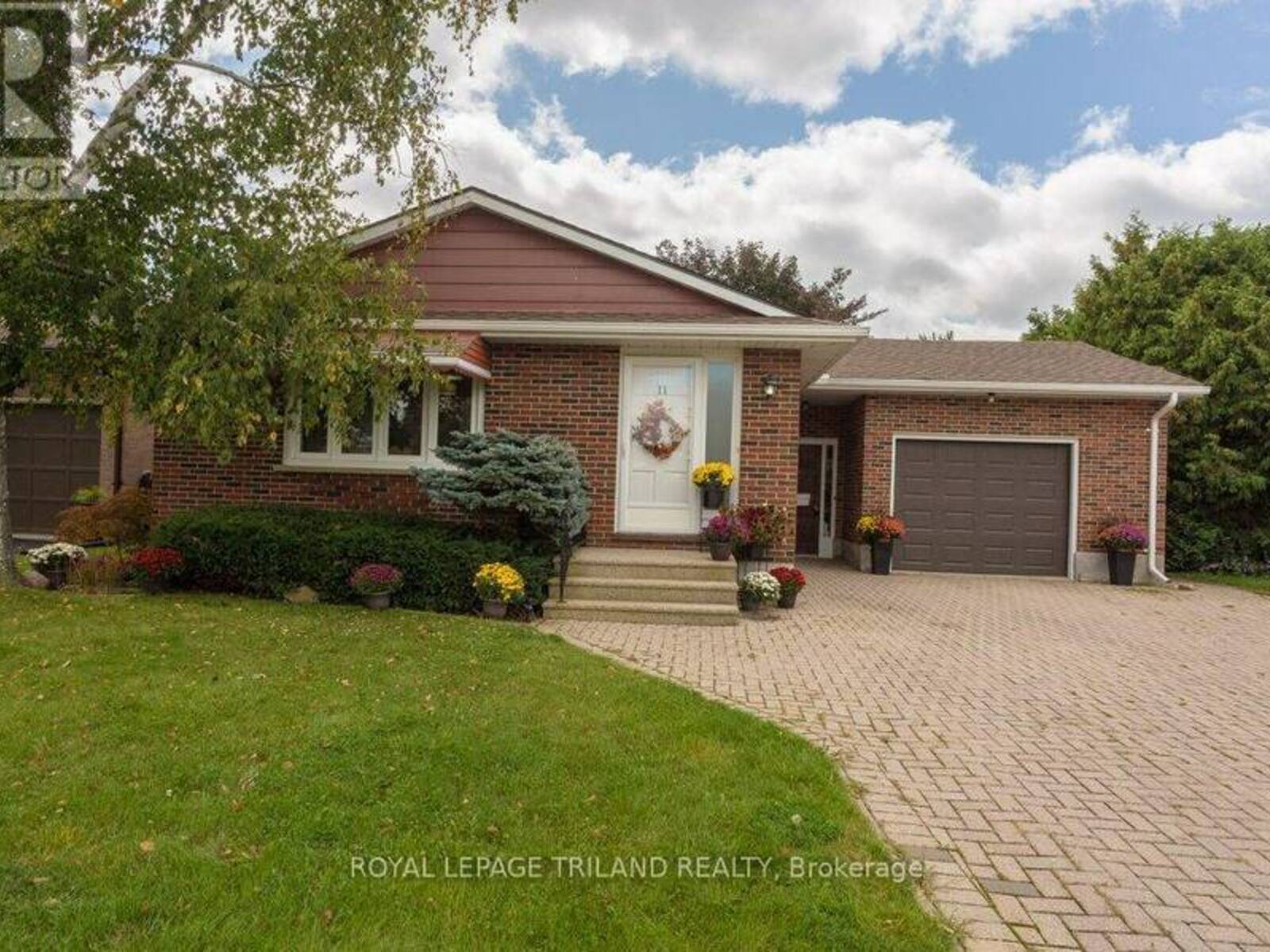 11 GUSTIN PLACE, St. Thomas, Ontario N5R 1T1