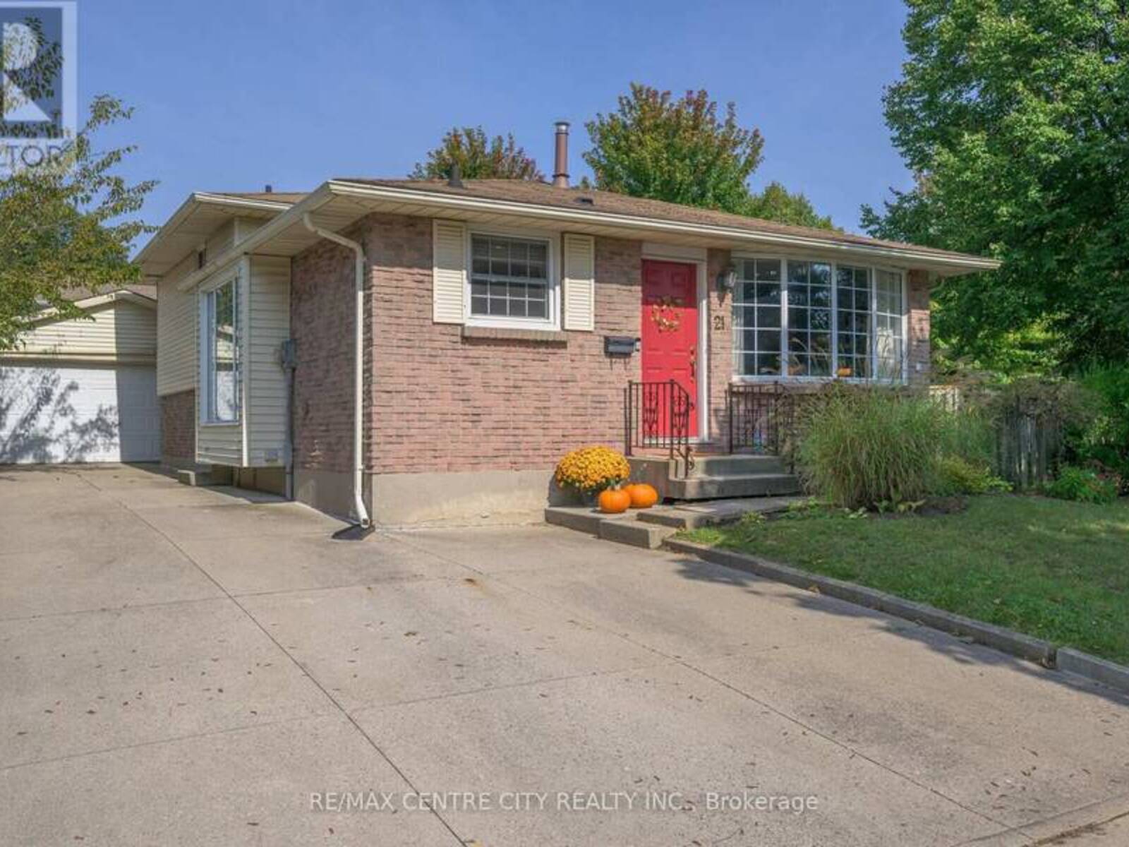 21 BRIDLINGTON ROAD, London, Ontario N6E 1X6