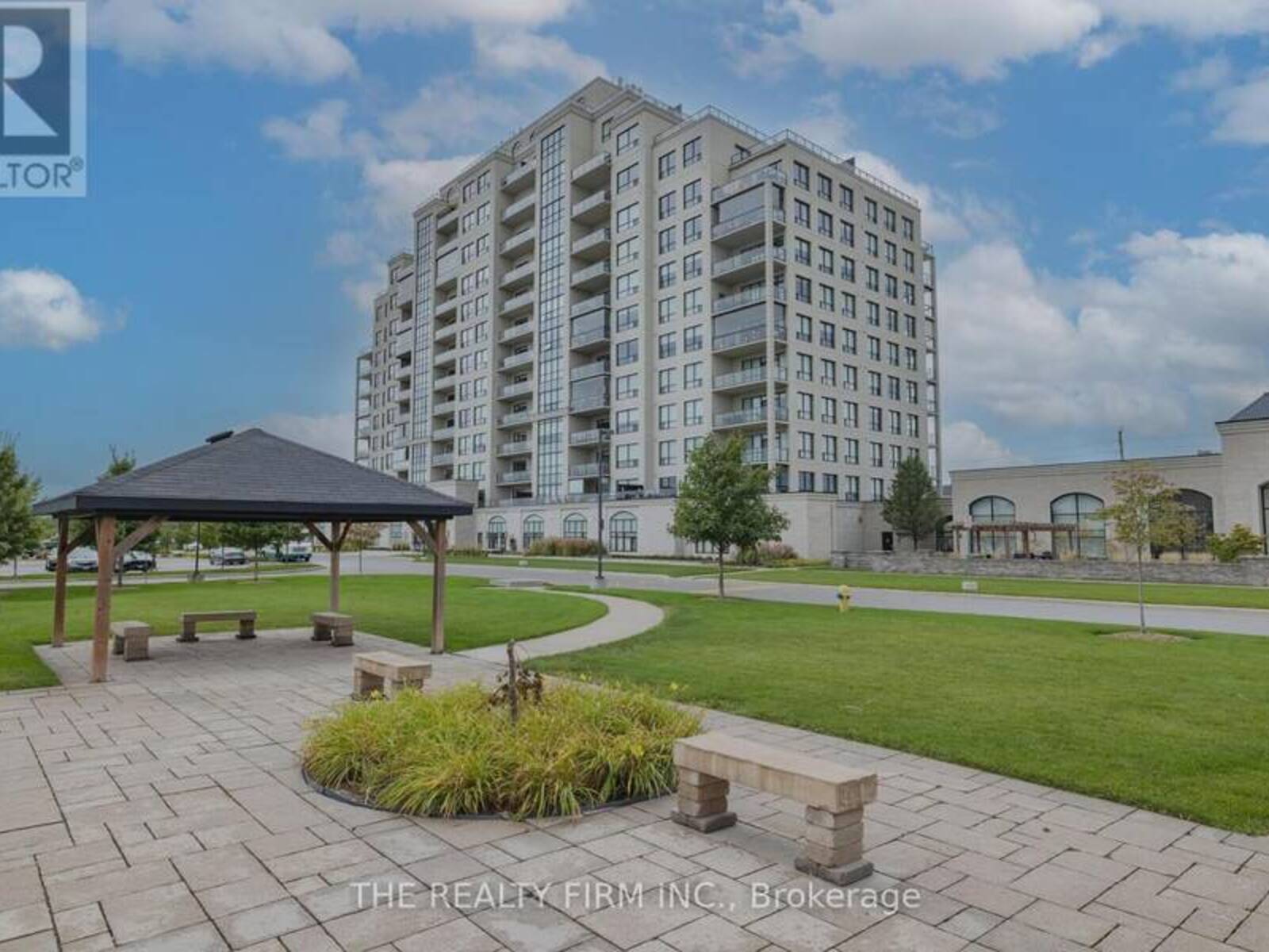 1109 - 260 VILLAGEWALK BOULEVARD, London, Ontario N6G 0P6