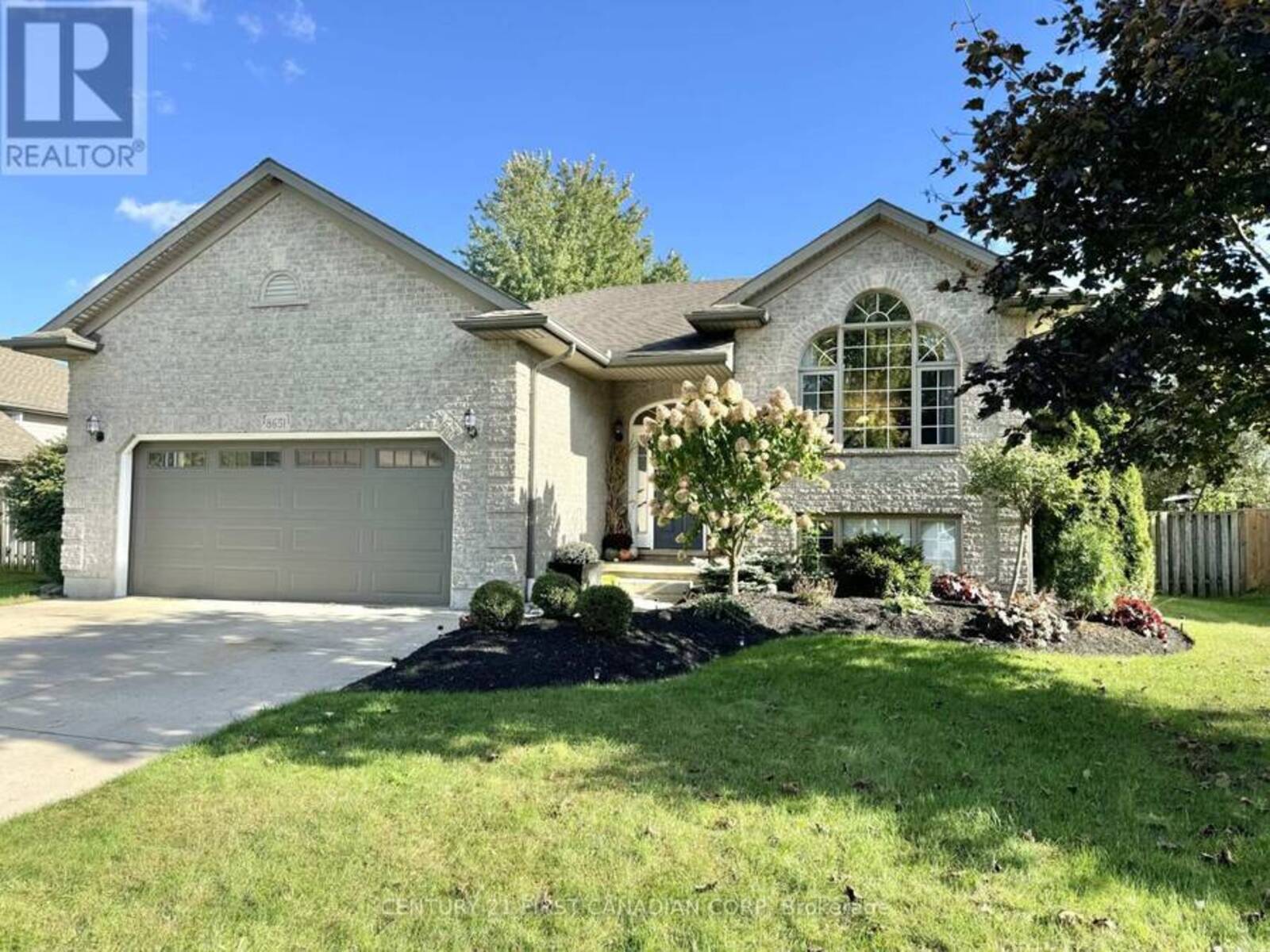 8651 PARKHOUSE DRIVE, Strathroy-Caradoc, Ontario N0L 1W0