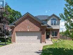 125 DEBORAH DRIVE Strathroy-Caradoc Ontario, N7G 4E2