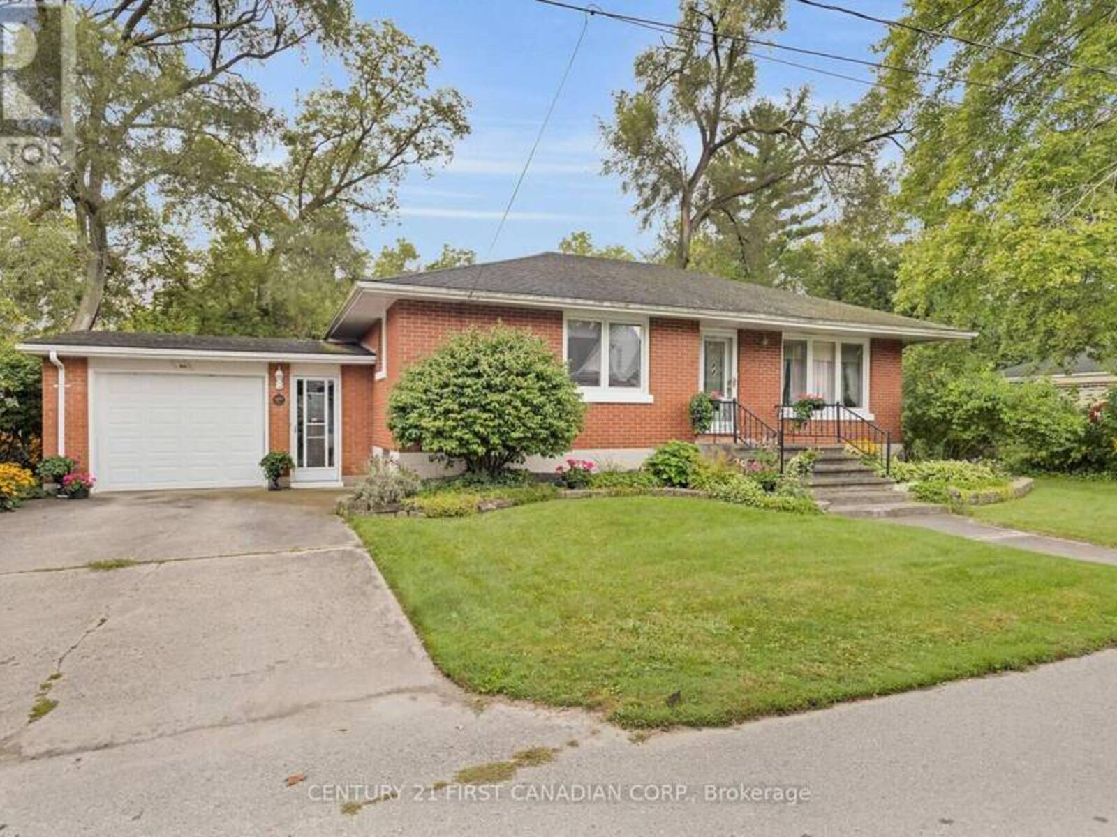 166 CHESTNUT STREET, West Elgin, Ontario N0L 2P0