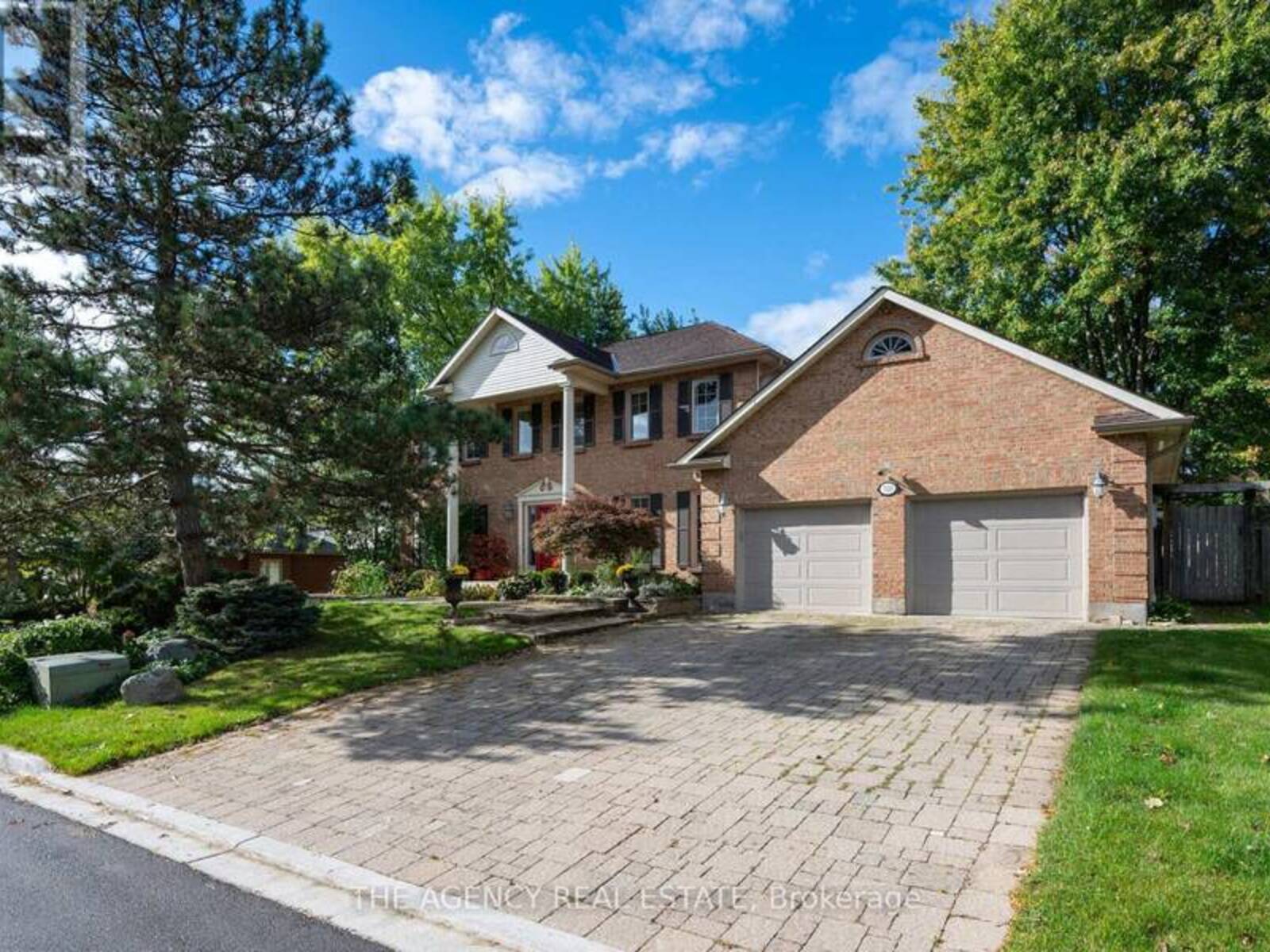 320 GRANGEOVER PLACE, London, Ontario N6G 4K5